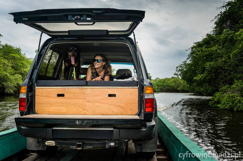 Toyota Land Cruiser FZJ 80 - CYFROWINOMADZI.PL