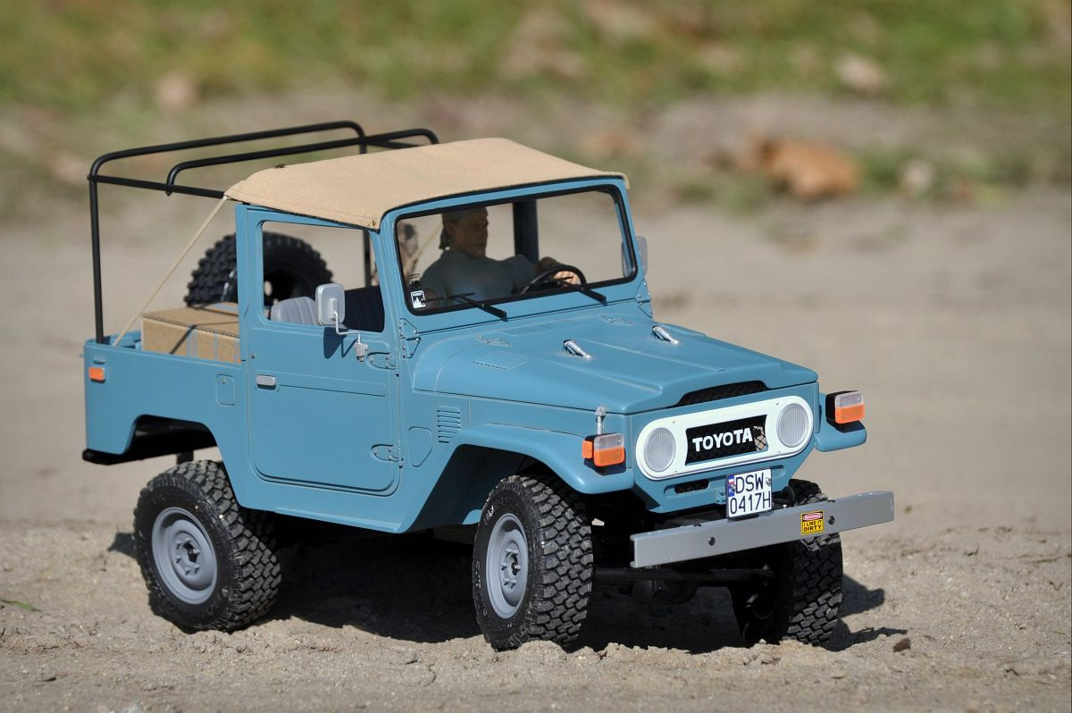 FJ40 - modelarskie cudo do jazdy po skalowym terenie