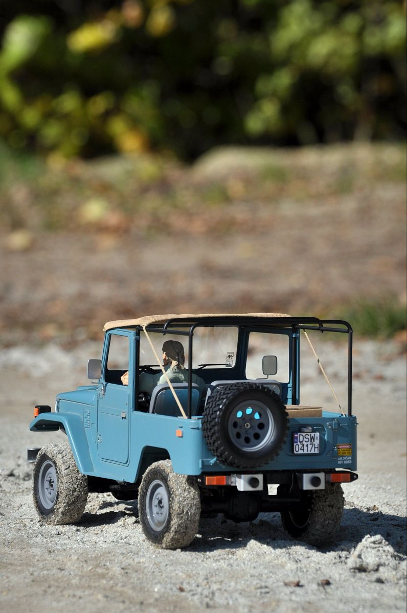 FJ40 - modelarskie cudo do jazdy po skalowym terenie