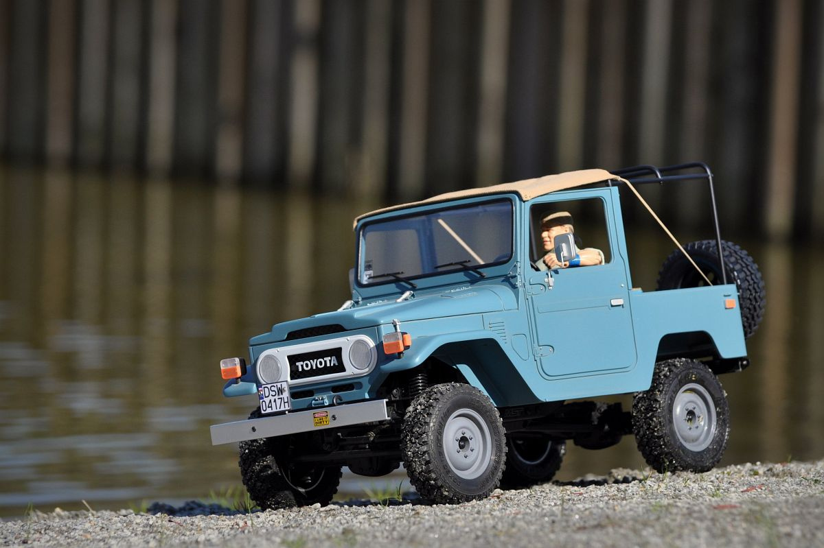 FJ40 - modelarskie cudo do jazdy po skalowym terenie
