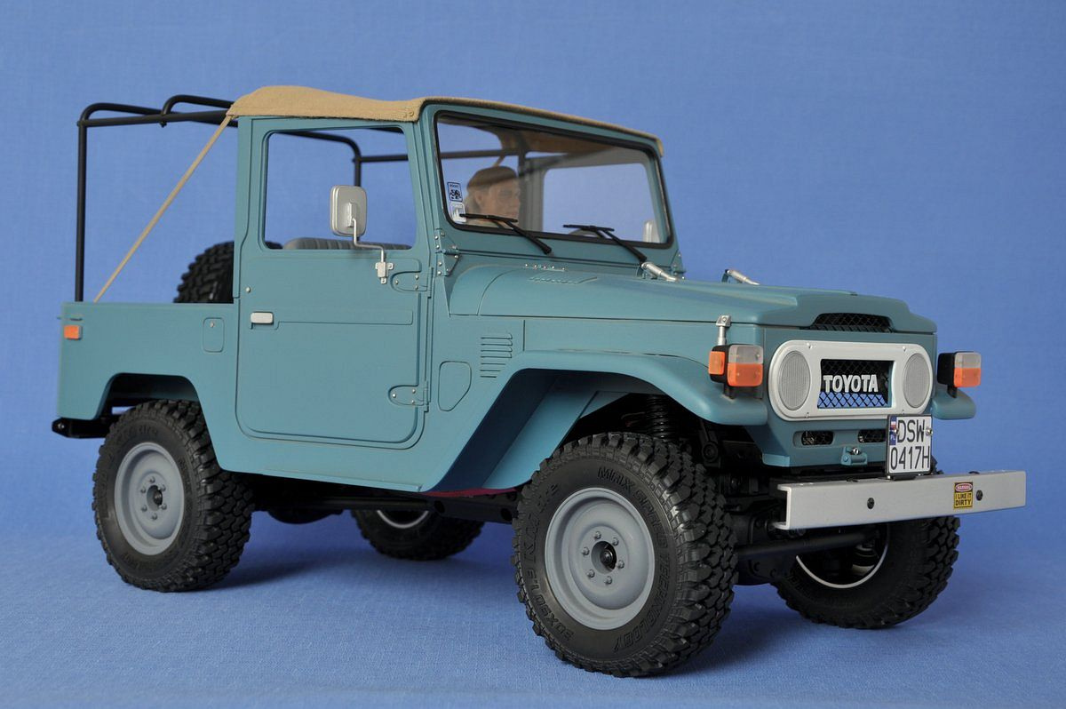 FJ40 - modelarskie cudo do jazdy po skalowym terenie