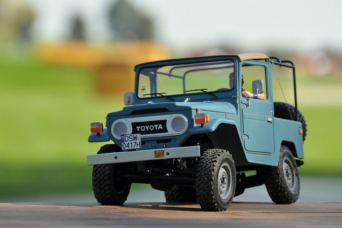 FJ40 - modelarskie cudo do jazdy po skalowym terenie