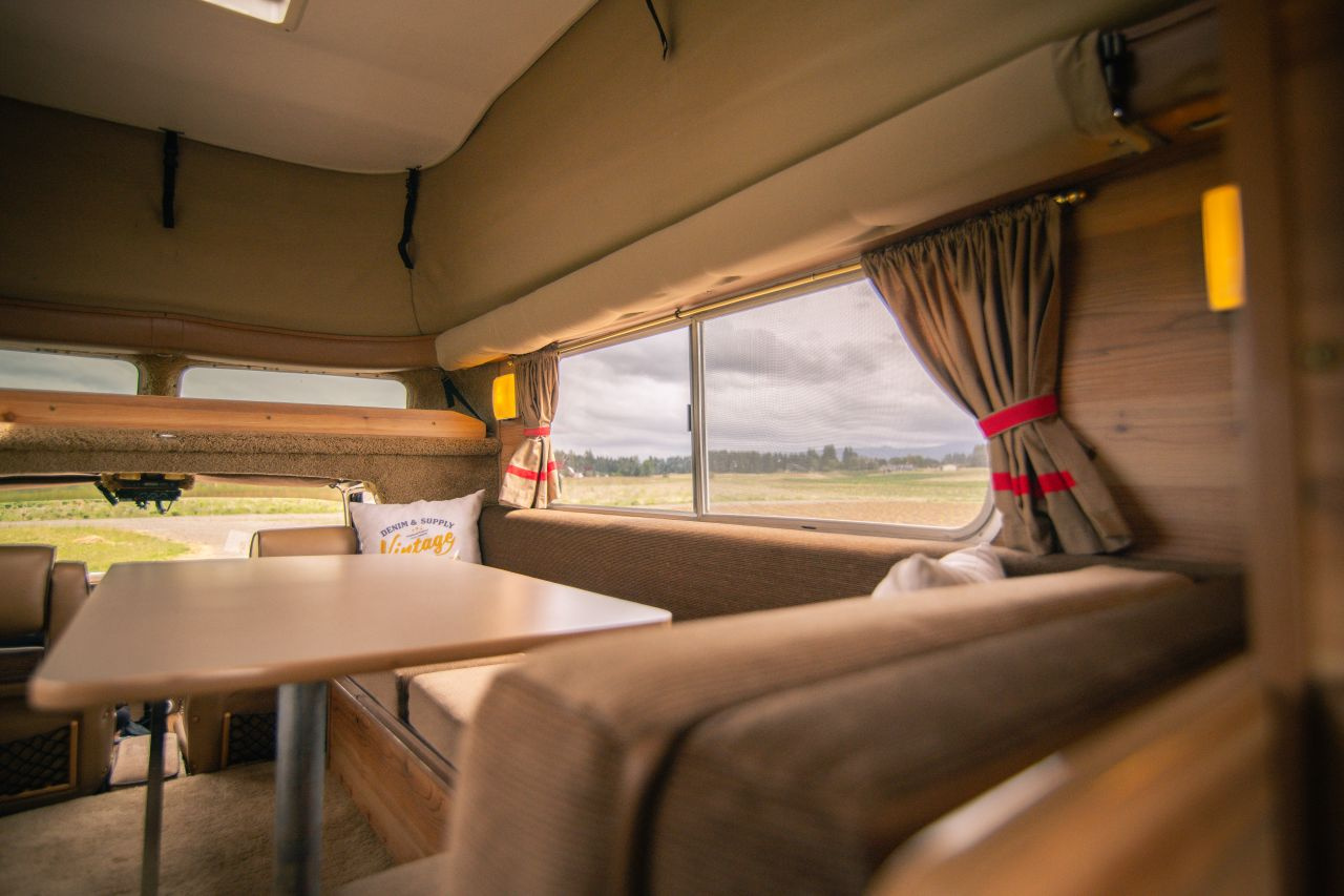 Kamper Toyota Hilux Chinook 4×4 – przepustka do przygody