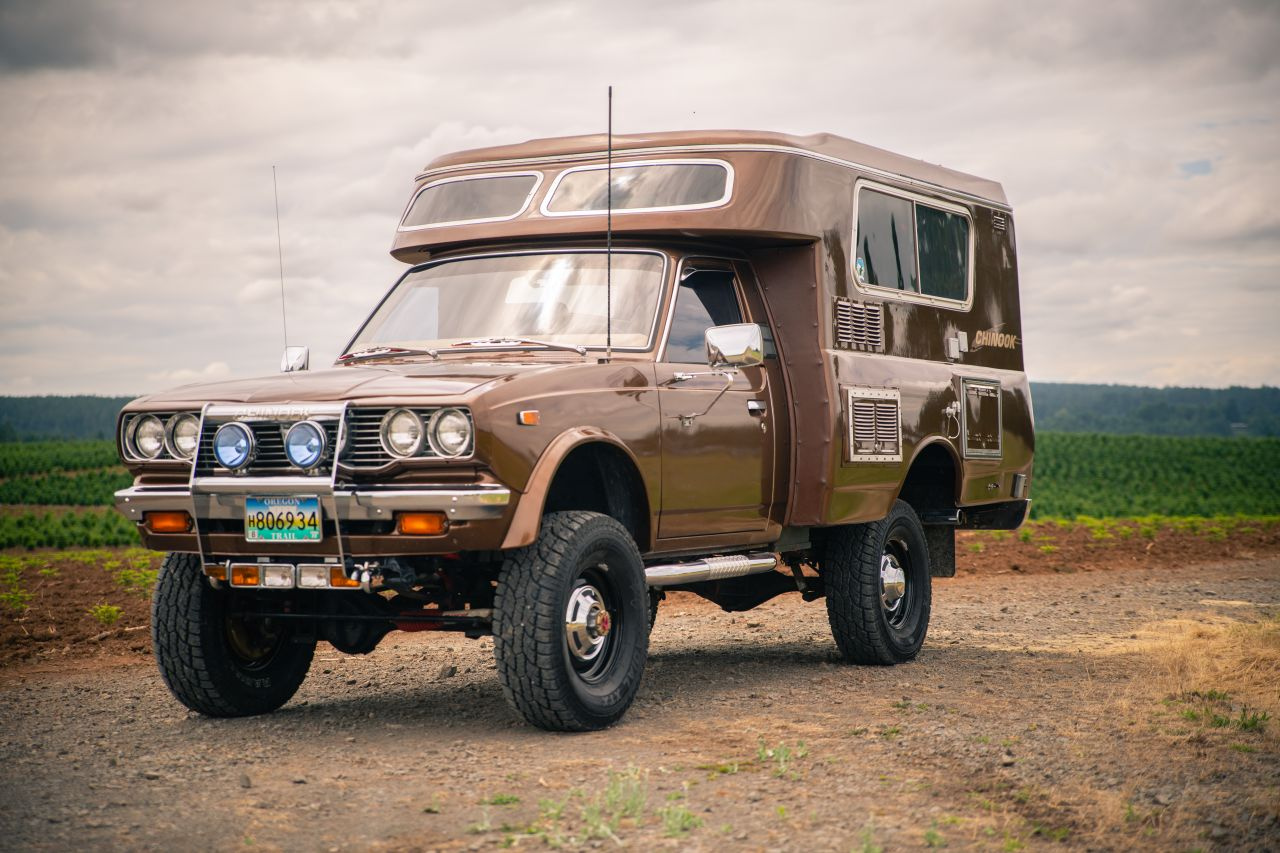 Kamper Toyota Hilux Chinook 4×4 – przepustka do przygody
