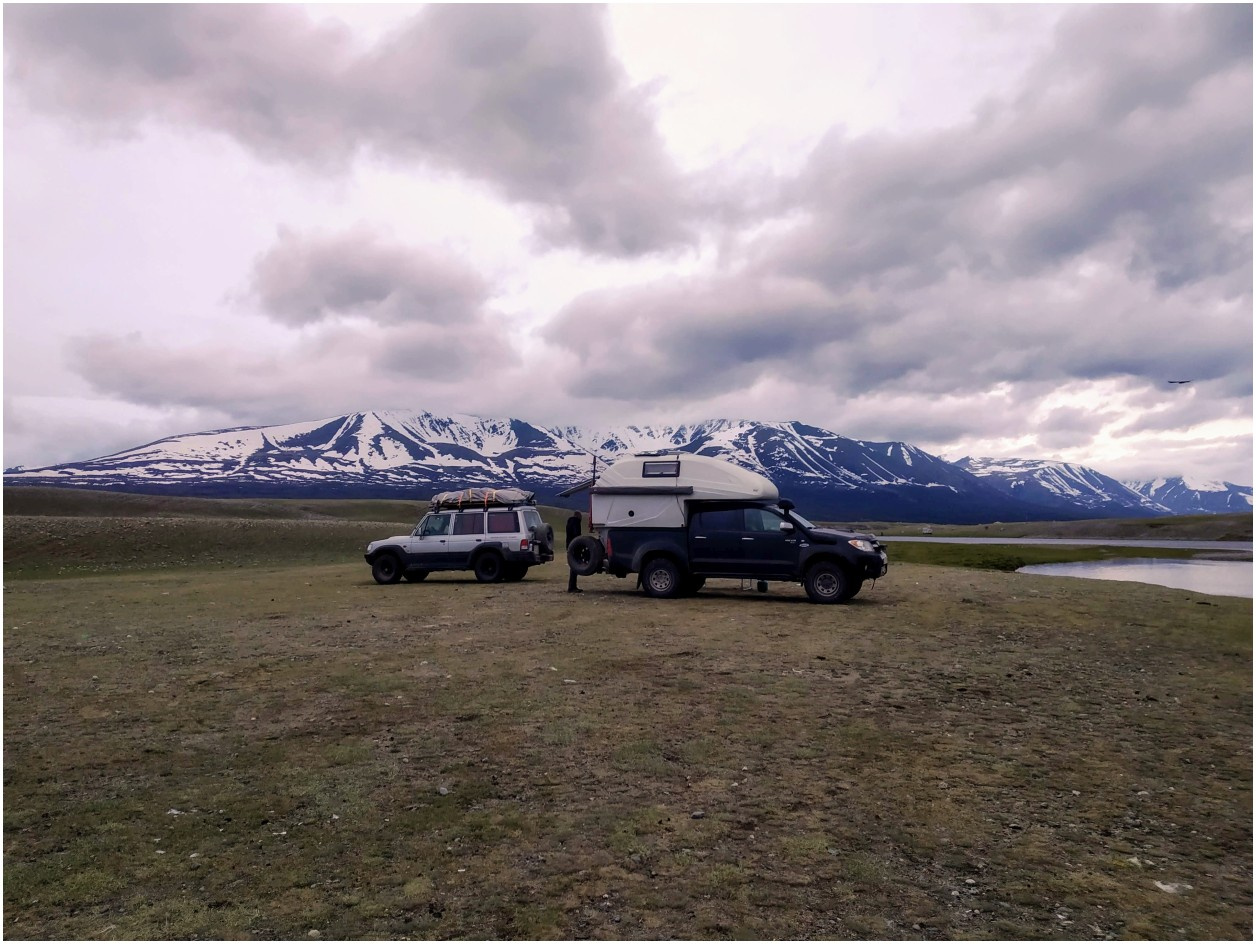 Hiluxem z kapsułą mieszkalną do Mongolii