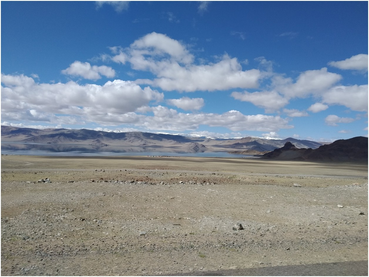 Hiluxem z kapsułą mieszkalną do Mongolii