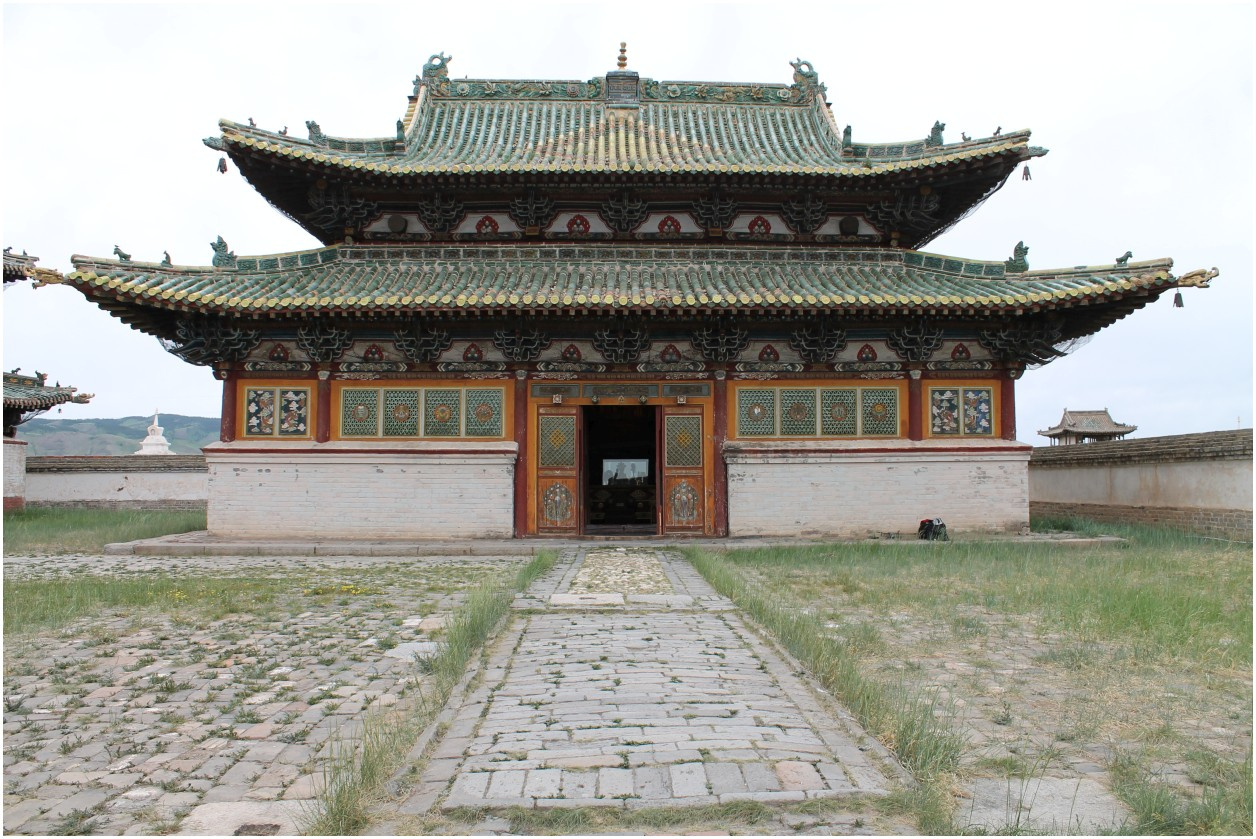 Hiluxem z kapsułą mieszkalną do Mongolii