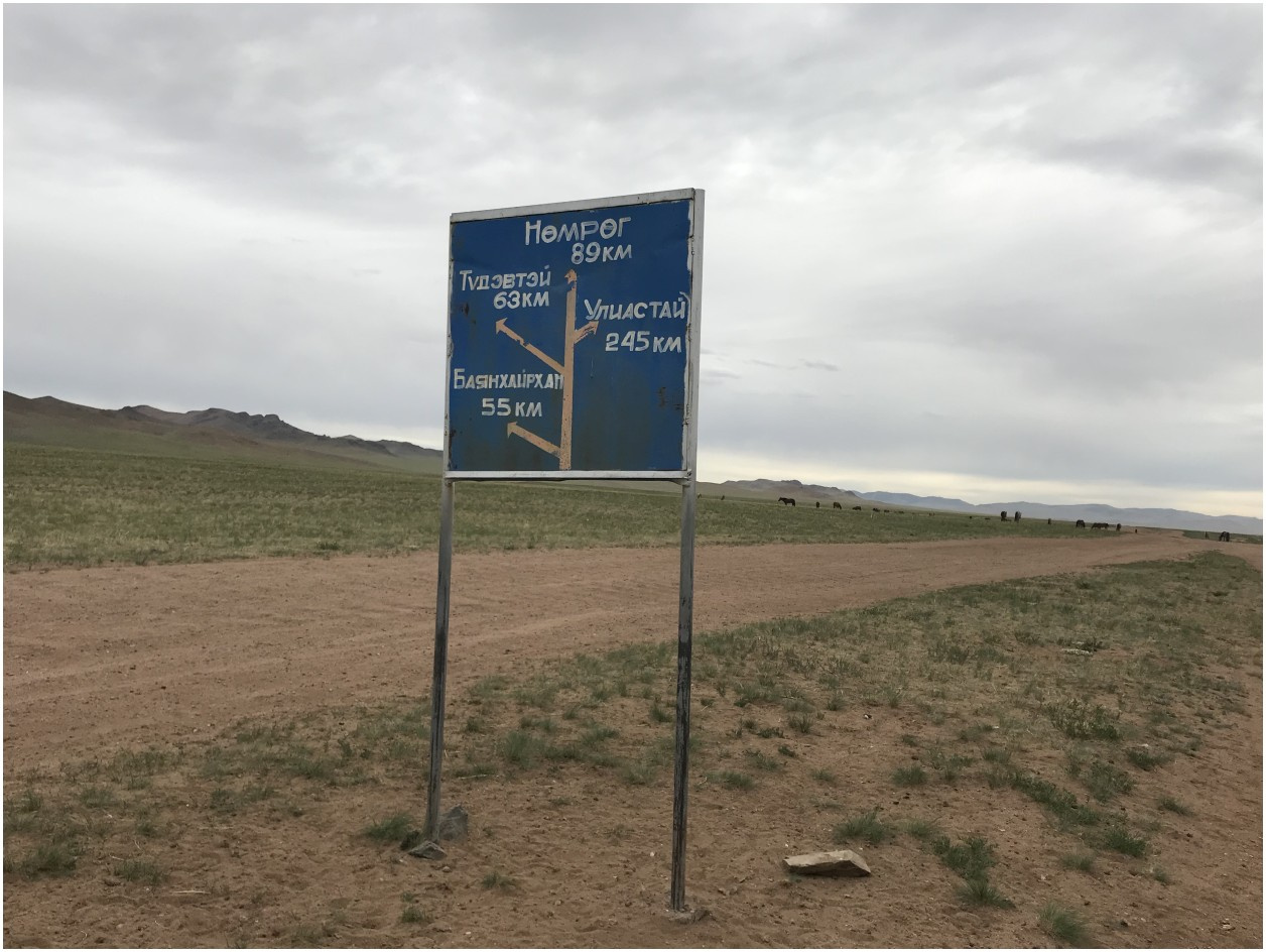 Hiluxem z kapsułą mieszkalną do Mongolii