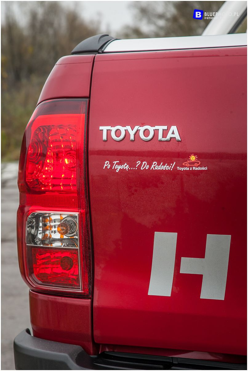 Hilux kontra Hilux