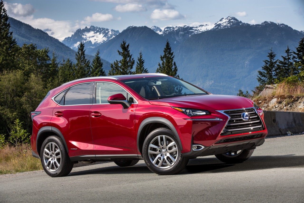 Inteligentny napęd AWD w Lexusach 