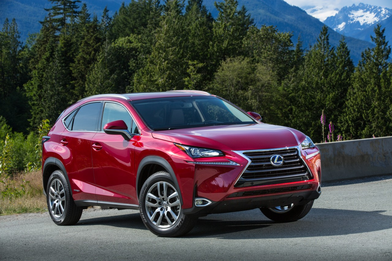 Inteligentny napęd AWD w Lexusach 