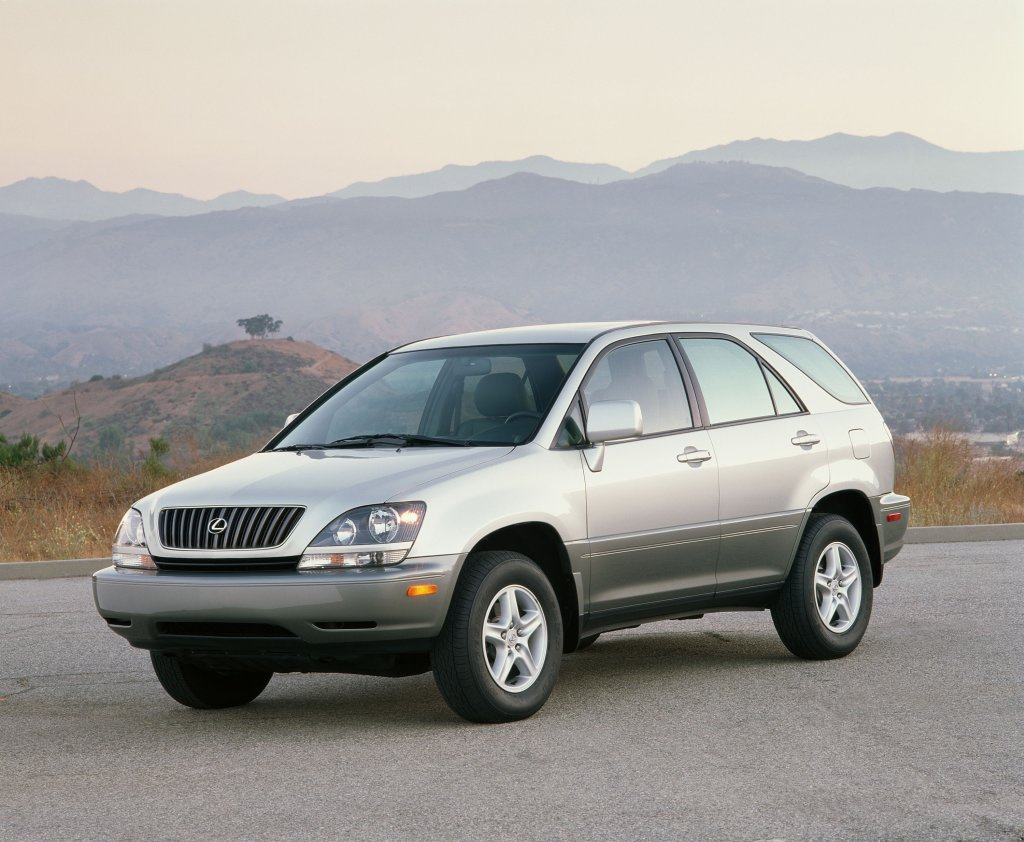  Lexus RX – 4 generacje bestsellera