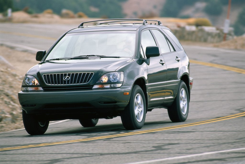  Lexus RX – 4 generacje bestsellera