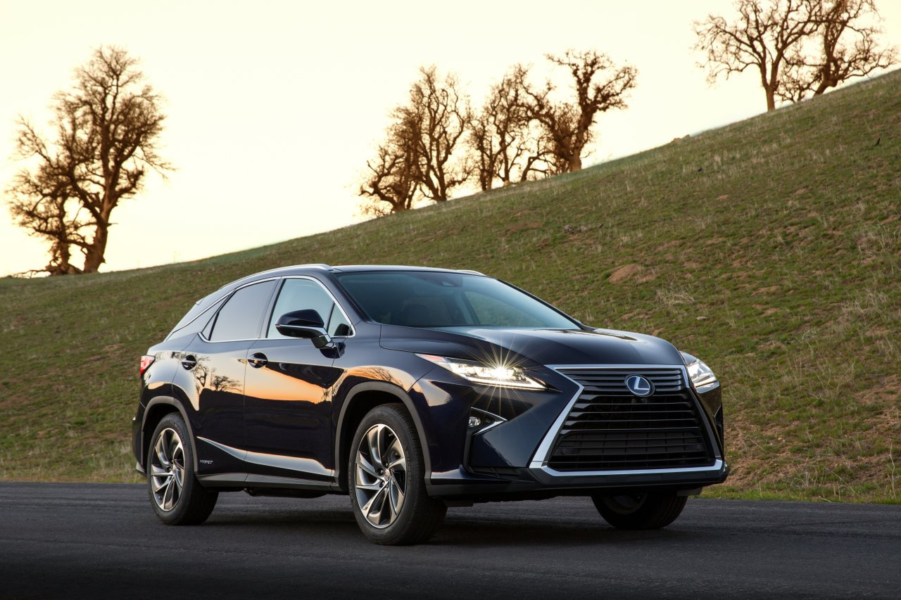 Inteligentny napęd AWD w Lexusach 