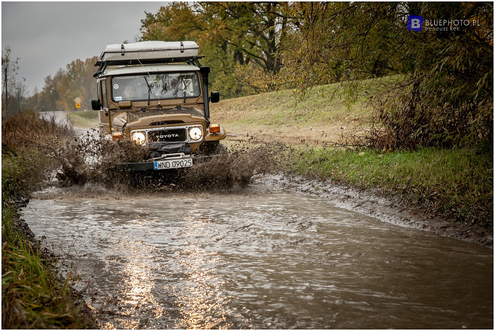 Land Cruiser FJ 40 Pawła i Violi