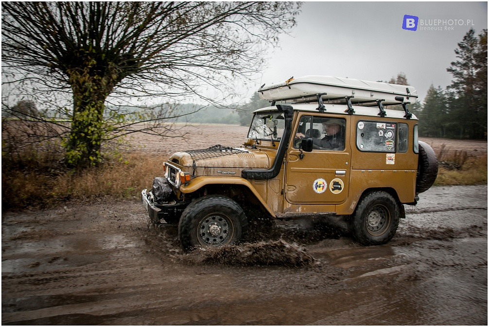 Land Cruiser FJ 40 Pawła i Violi
