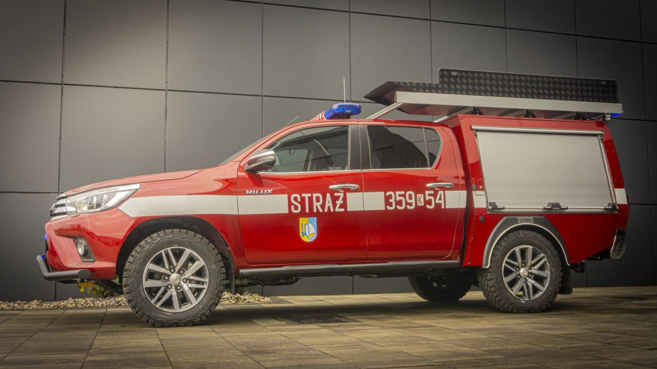 Toyota Hilux z zabudową dla straży pożarnej