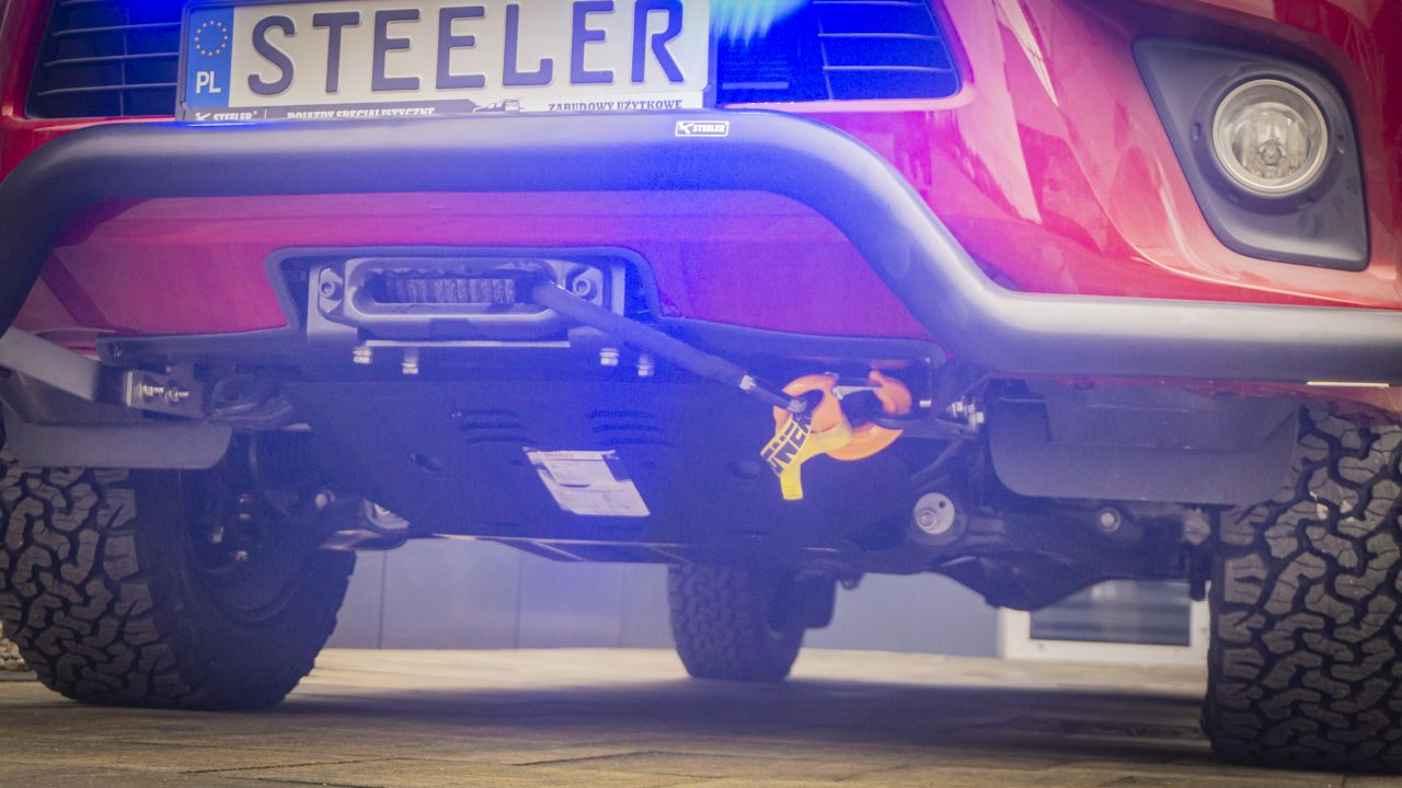 Toyota Hilux z zabudową dla straży pożarnej