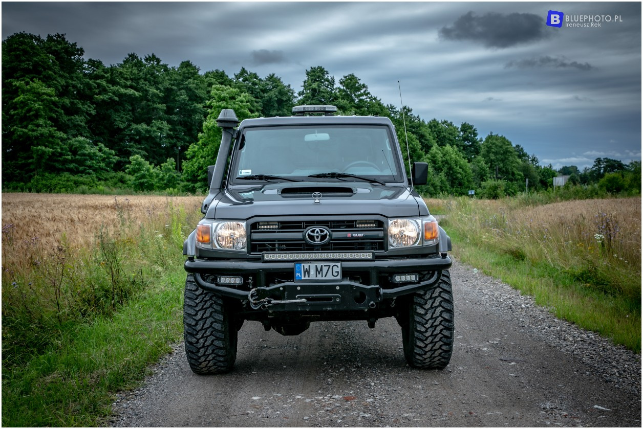 Land Cruiser HZJ79 - na wyprawę