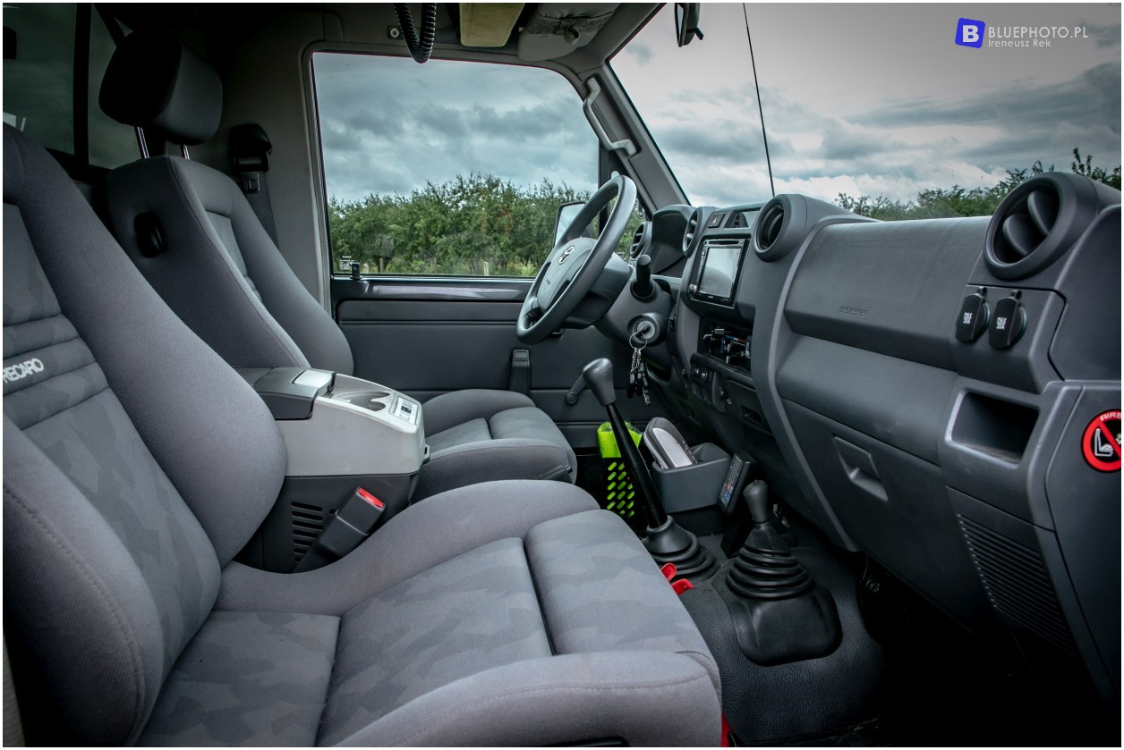 Land Cruiser HZJ79 - na wyprawę