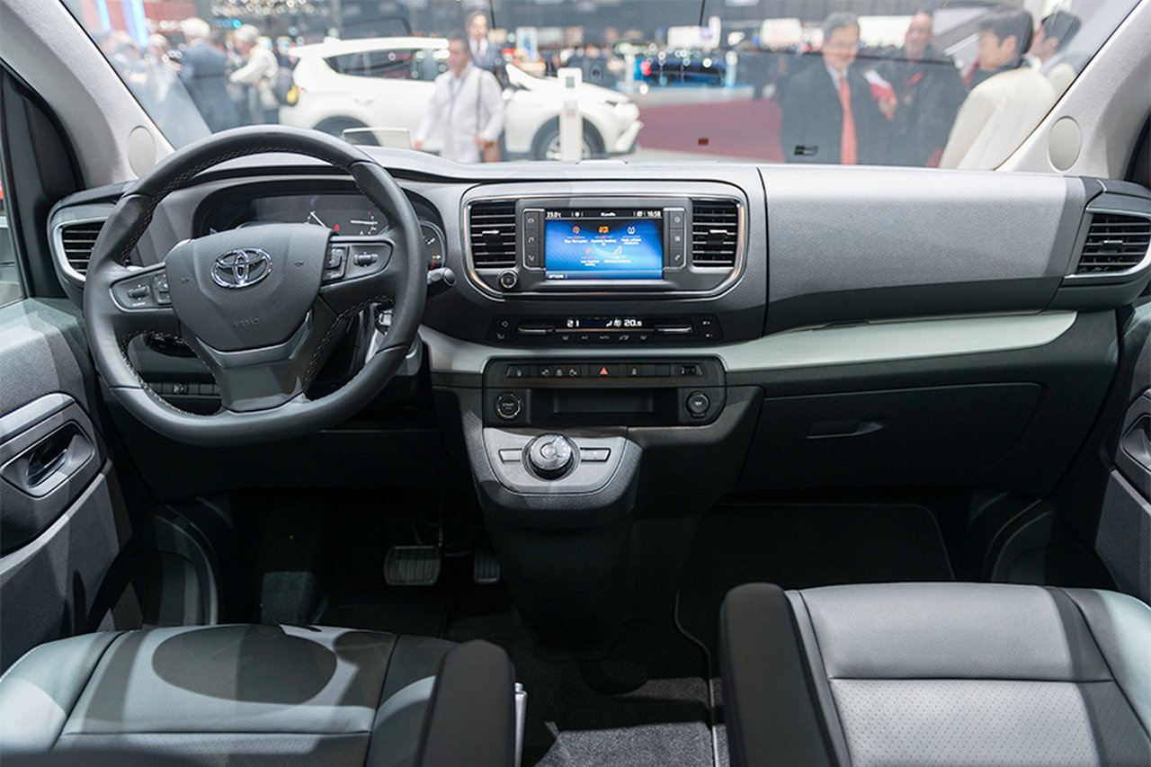 Genewa 2016: hity na stoisku Toyoty 