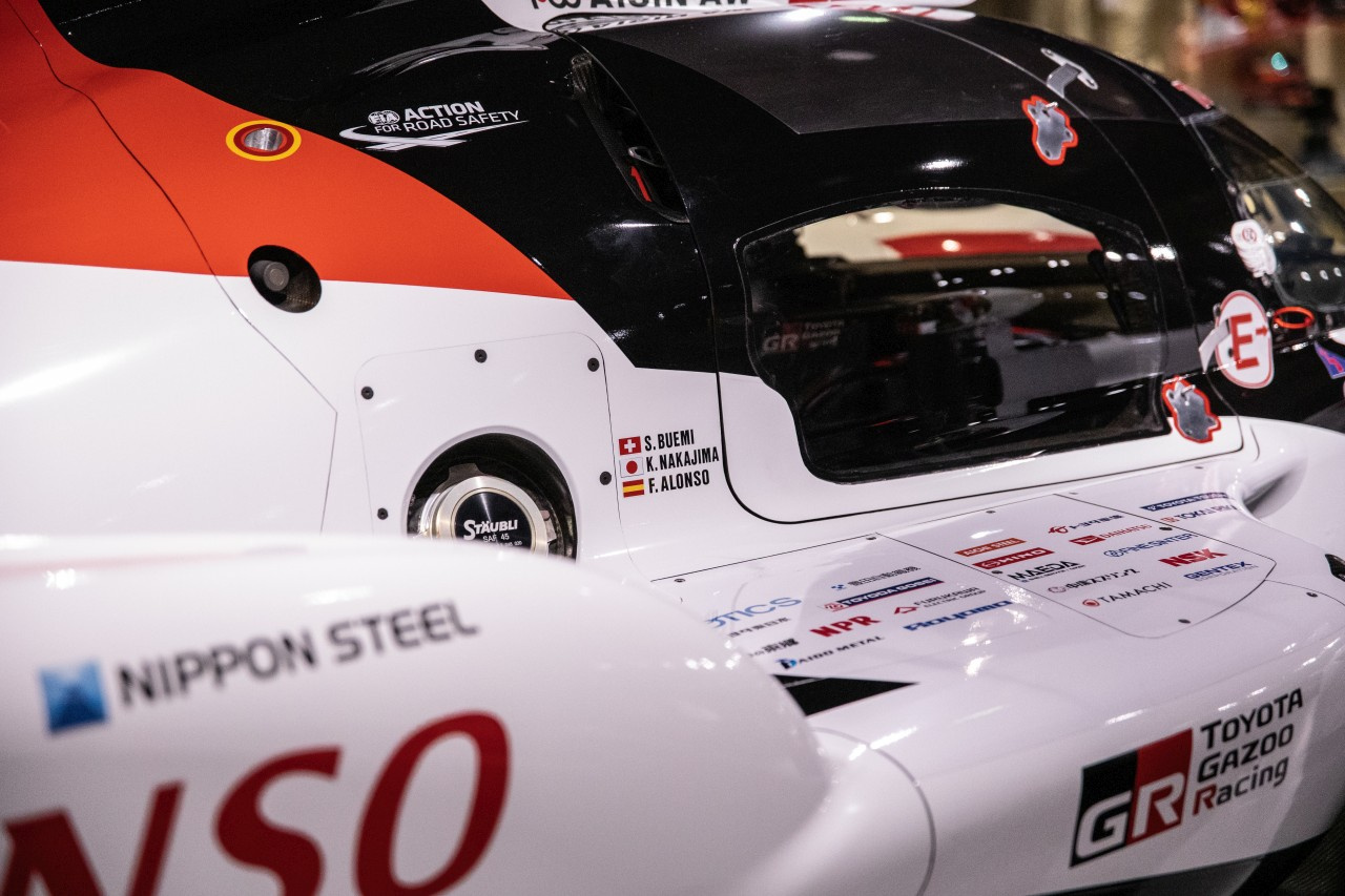 Toyota Hilux z Rajdu Dakar w muzeum Fernando Alonso