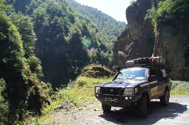 Land Cruiser KDJ95 na dalekie wyprawy