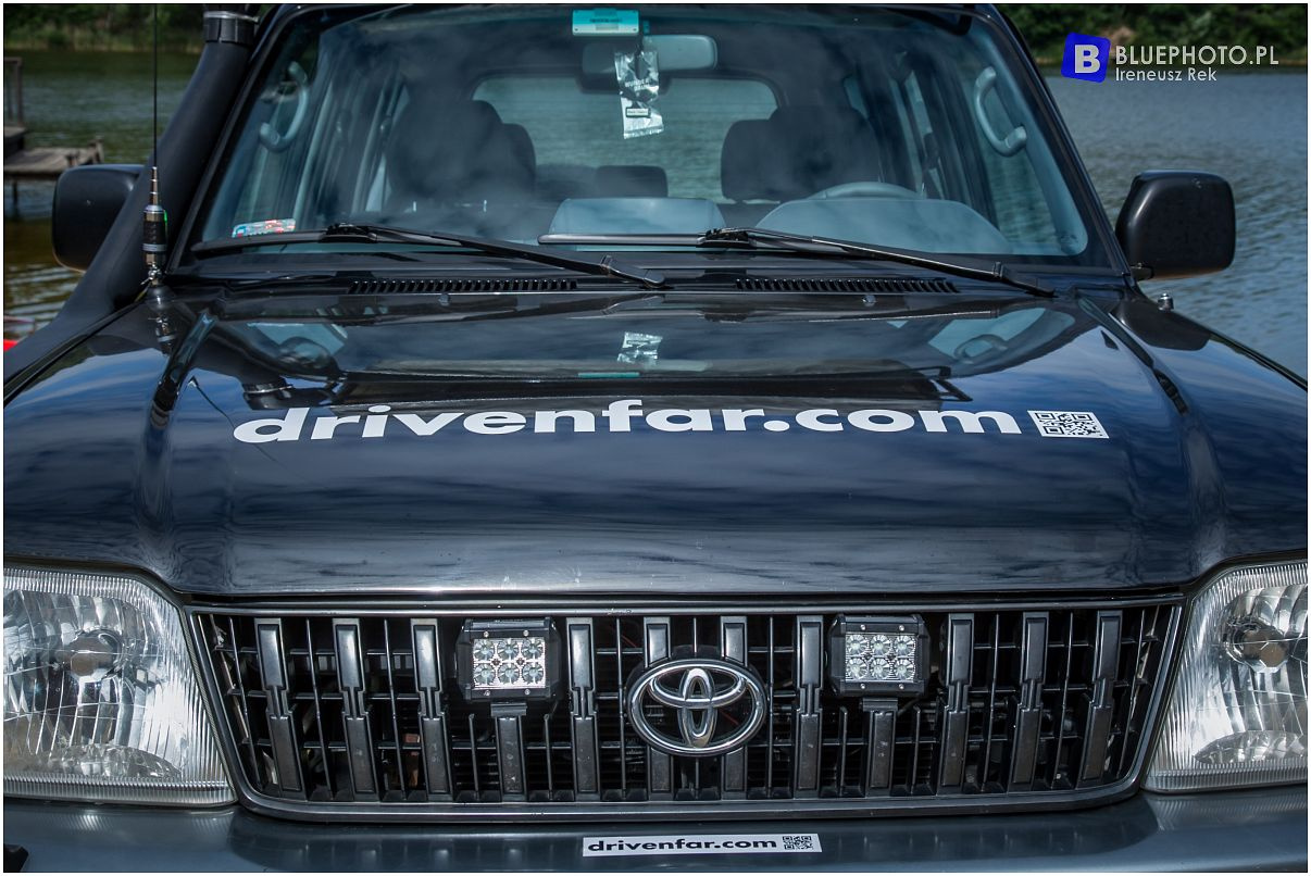 Toyoty Land Cruiser w klubie Drivenfar