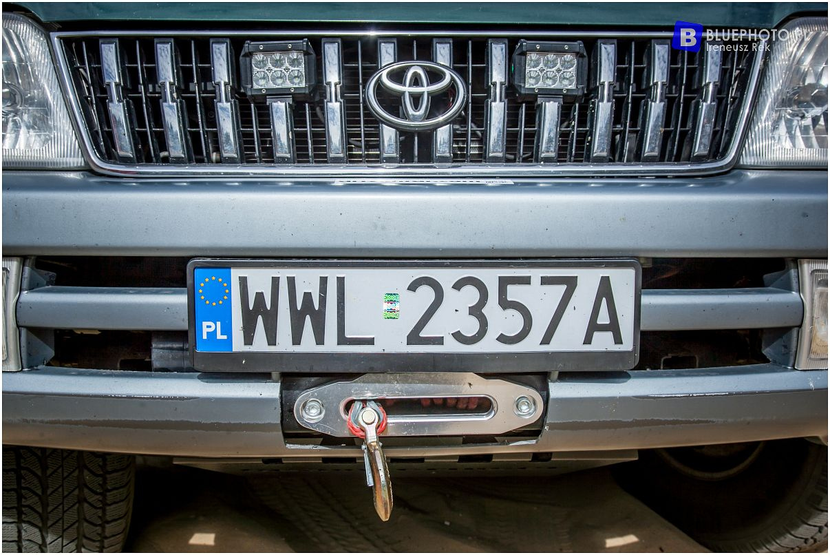 Toyoty Land Cruiser w klubie Drivenfar