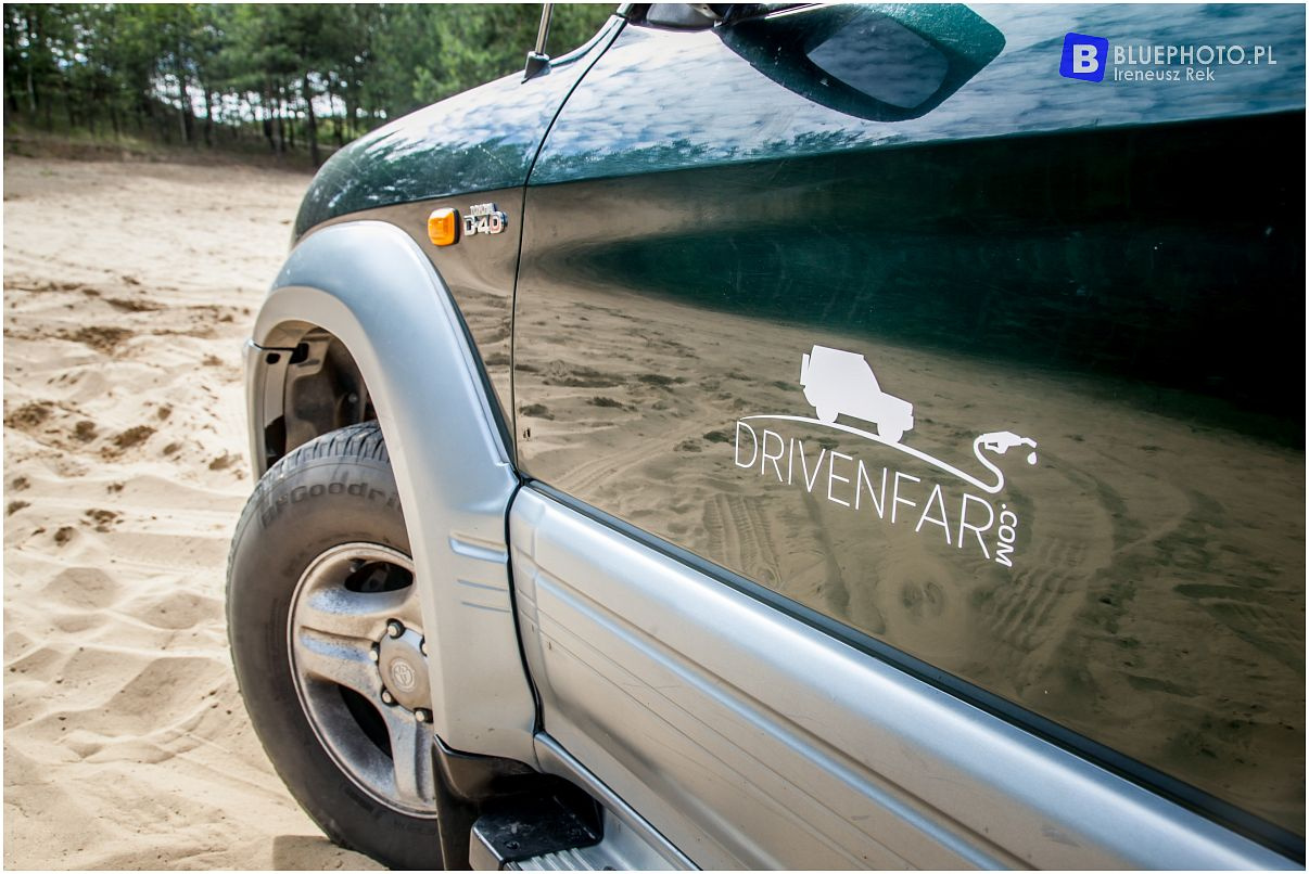 Toyoty Land Cruiser w klubie Drivenfar
