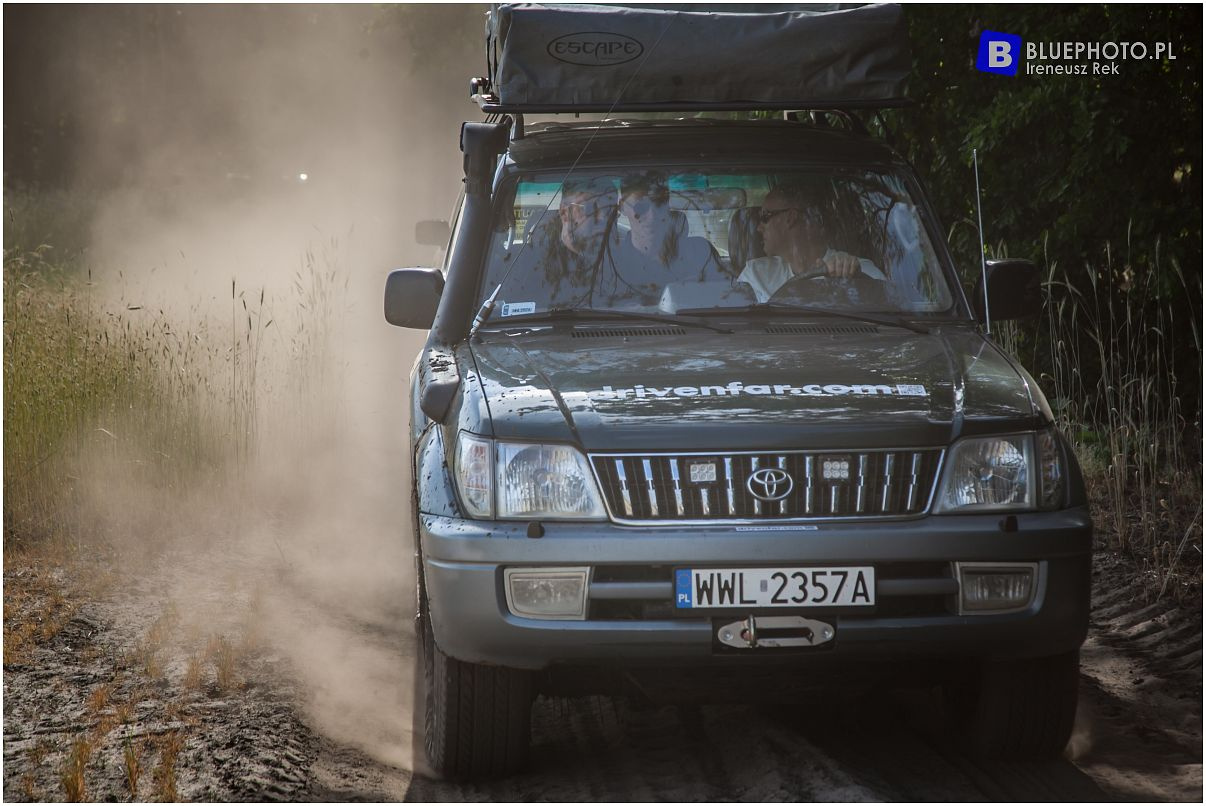 Toyoty Land Cruiser w klubie Drivenfar