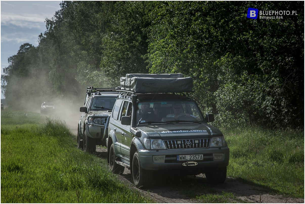 Toyoty Land Cruiser w klubie Drivenfar