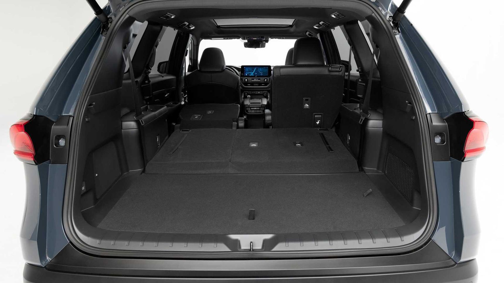 ToyotaGrandHighlander Trunk