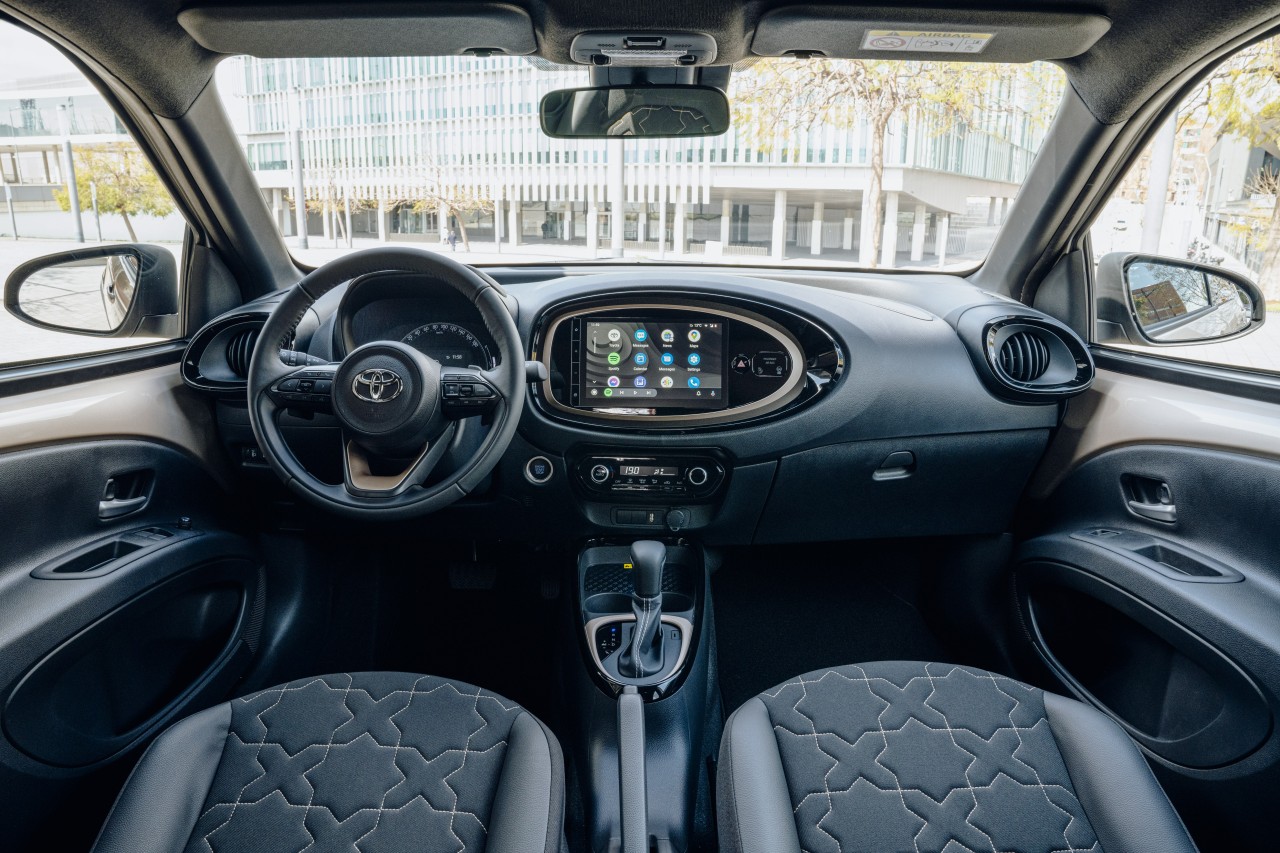 LandcruiserPL Toyota Aygo X multimedia