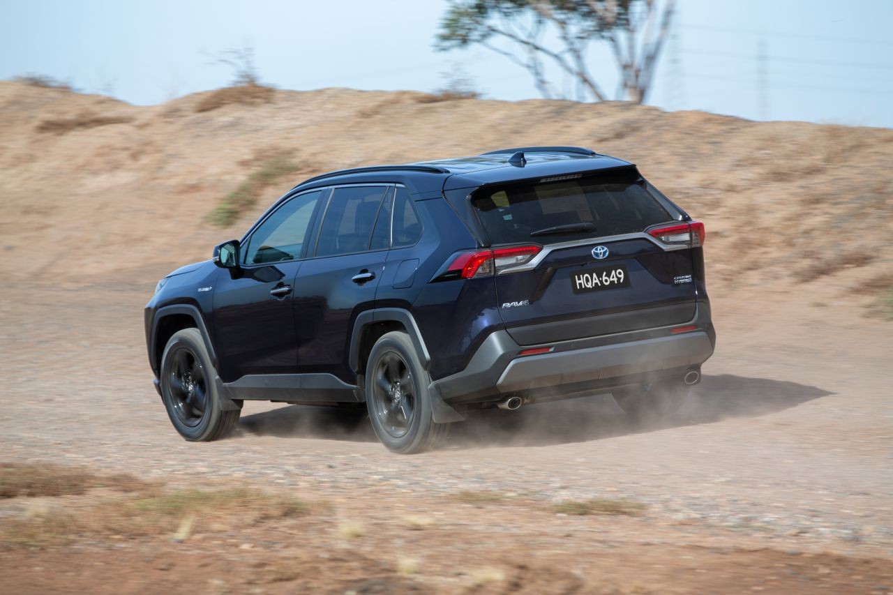 2019 toyota rav4 cruiser13hr