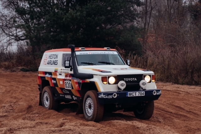 Toyota Land Cruiser 71 na Rajd Dakar 2022