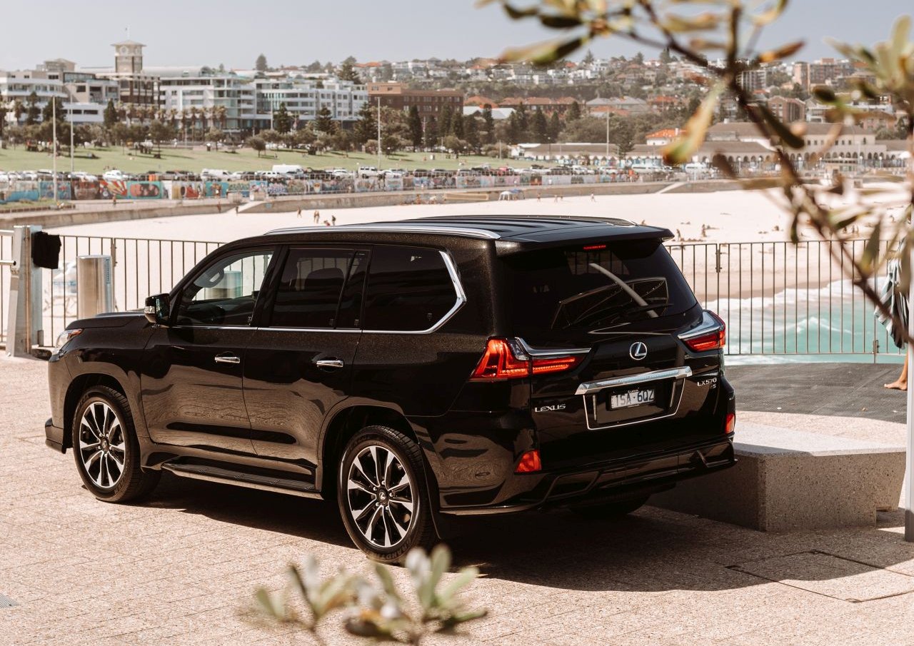 2021 lexus lx 570 s 55984 hr