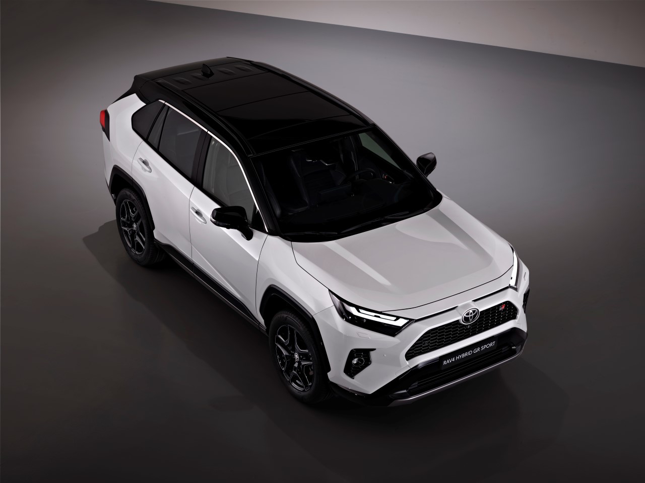 2022 RAV4 HYBRID GRS EXT 008