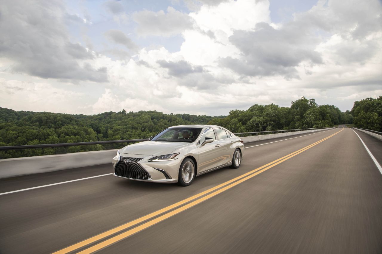 2020 lexus es 300h exterior 15