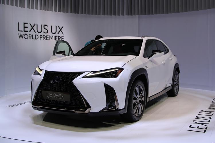 lexus ux 28972968