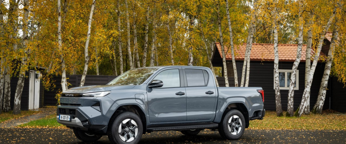 Elektryczny Hilux od 229 000 netto. Można już zamawiać.