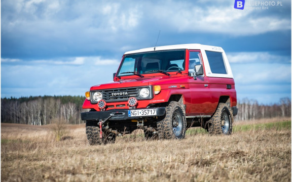 Toyota Land Cruiser HZJ73 – Kamil