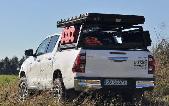 Zabudowa do pick-upów typu bed rack od Camp4Wheels. Bez spawania i wiercenia