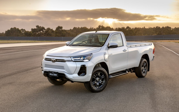 W Australii zaprezentowano prototyp elektrycznej Toyoty Hilux