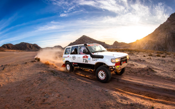 Dakar Classic 2024: Podium dla TOYOTA TEAM CLASSIC w klasycznym Land Cruiserze HDJ80