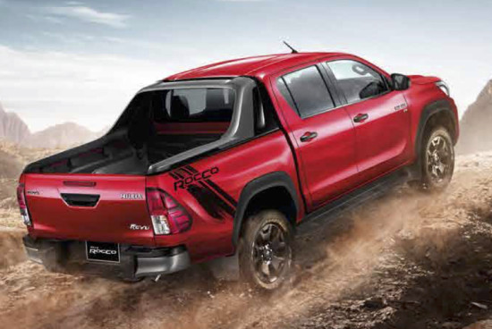 Toyota-Hilux-Revo-Rocco-15112017-02