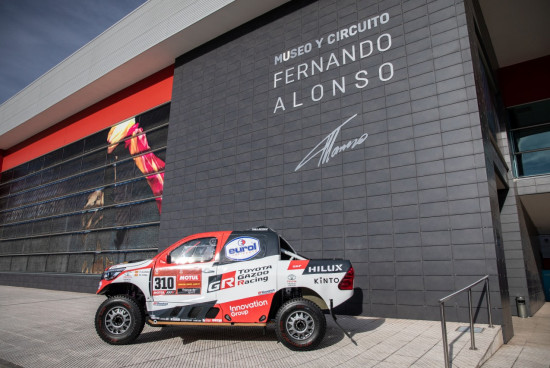 toyotahiluxdakar-museoycircuitofernandoalonso12-2