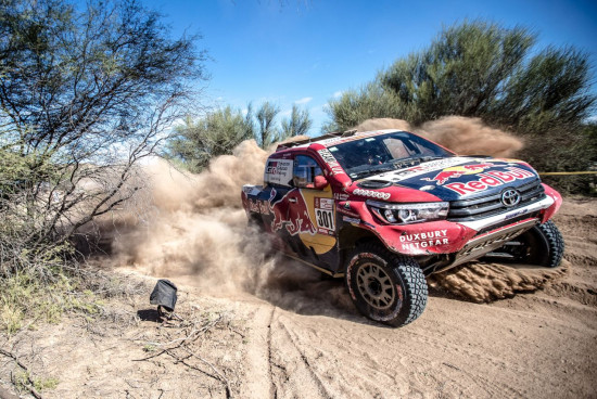 toyota_hilux_gazoo_racing_sa_rajd_dakar_2018_1