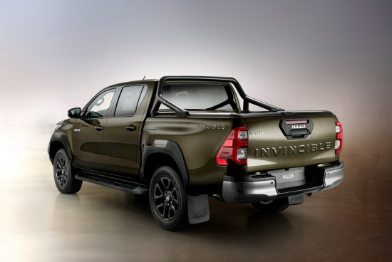 HILUX_3_4_back_1