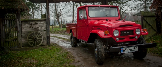 Land Cruiser FJ 45-  Zbigniew Nowosielski 